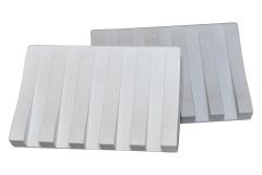 Porte-savon minimaliste en bois clair – rainures pour séchage optimal / Minimalistische houten zeepplank – groeven voor optimale droging / Minimalist light wood soap tray – grooves for better drying