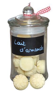 Pralines de bain au lait d’amande – fondantes, nourrissantes et parfumées / Amandelmelk badpralines – voedend en geurig / Almond milk bath truffles – nourishing and aromatic