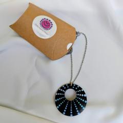 Photo de l'article Pendentifs en bois "Dotty Dots" - Dégradés de bleu