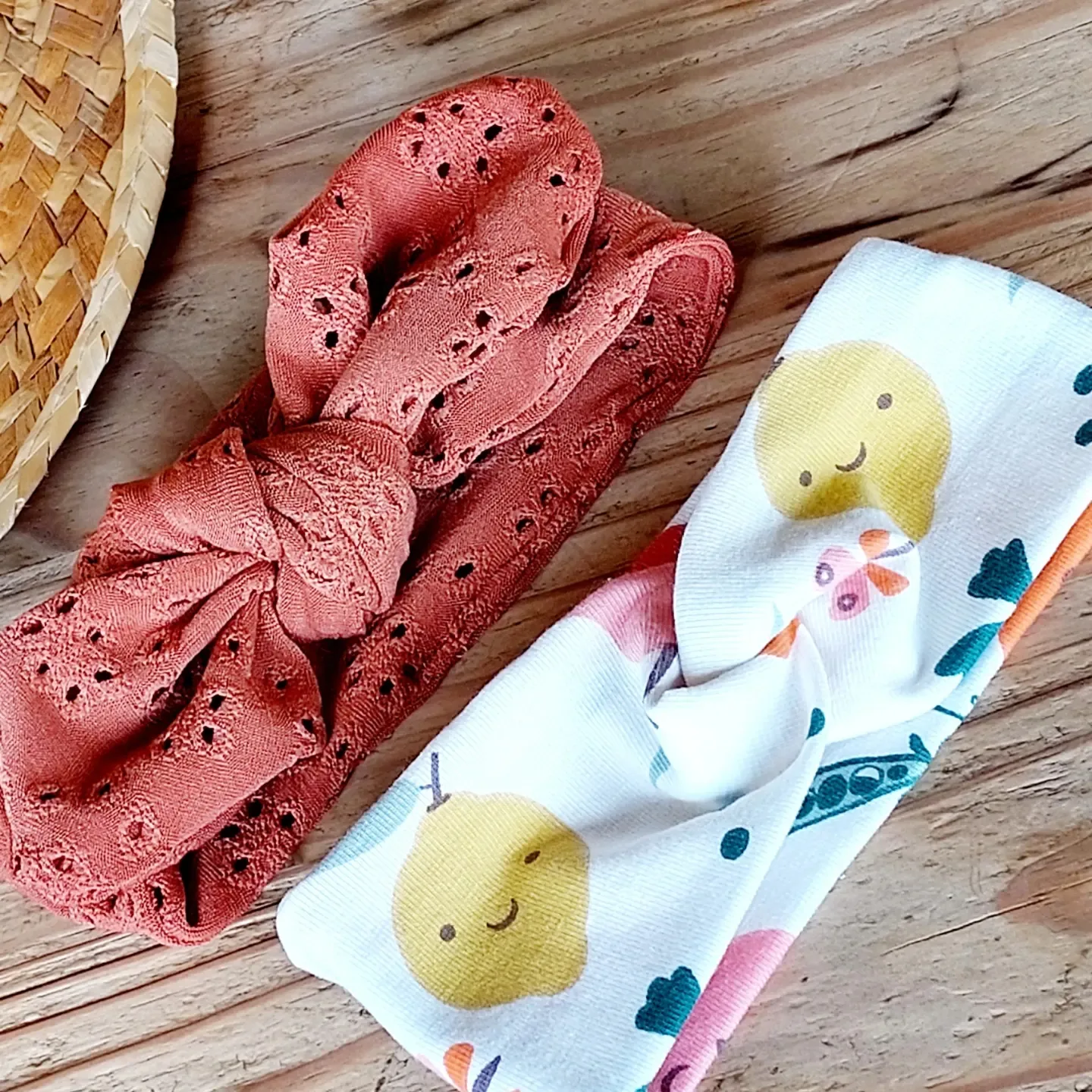 Bandeaux extensibles bébé et enfant en tissu élastane / Stretch fabric headbands for babies and kids / Elastische stoffen haarbanden baby en kind