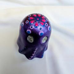 Photo de l'article SPECIAL HALLOWEEN - Ruby the Ghostie - Mandala & Dot Art - Pièce unique en Jesmonite, 100% moulée et peinte à la main