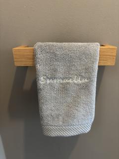 Photo de l'article Serviette personnalisable 30X50 en coton bio – Cadeau unique & responsable