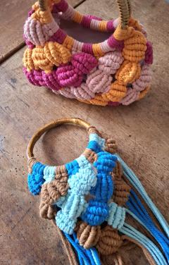 Sac en macramé fait main avec poignée bambou, sac coquillage artisanal, accessoire bohème chic, idée cadeau été / Handgemaakte macramé tas met bamboe handvat, schelpvormige tas, boho chic accessoire, zomers cadeau / Handmade macramé shell bag with bamboo handle, boho chic accessory, summer gift idea