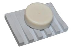 Savon doux pour animaux – soin naturel solide adapté aux peaux sensibles / Zachte dierenzeep – vaste natuurlijke verzorging geschikt voor gevoelige huid / Gentle pet soap – natural solid care suitable for sensitive skin