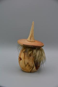 Foto van het artikel Houten kabouters met baard – speelse herfstdecoratie