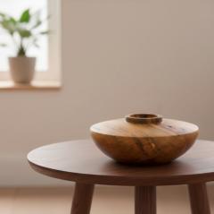 Boîte design en bois de pommier tourné, objet décoratif style Serax, pièce artisanale belge au veinage naturel, coffret élégant et exclusif fait main / Design doos in appelhout handgedraaid, decoratief object in Serax-stijl, Belgisch ambacht met natuurlijke houtnerf, elegant en exclusief handgemaakt stuk / Hand-turned apple wood design box, Serax-inspired decorative piece, Belgian artisan craftsmanship with natural wood grain, elegant and exclusive handmade object