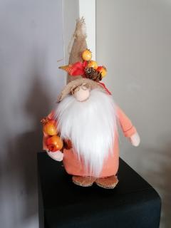 Gnome Halloween artisanal en tenue orange, décoration festive originale, idée cadeau saisonnière / Handgemaakte Halloween gnoom in oranje outfit, originele feestdecoratie, seizoenscadeau / Handmade Halloween gnome in orange outfit, original festive decoration, seasonal gift idea