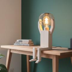 Foto van het artikel HLUZ lamp “Coup de bol” – handgemaakte lamp in lindehout met gehamerde kom, origineel en Belgisch