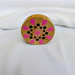 Décapsuleur mural aimanté rose fait main, idée cadeau originale et utile / Handgemaakte roze magnetische wandflesopener, originele cadeau-idee / Handmade pink magnetic wall bottle opener, original and useful gift idea