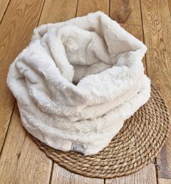 Picture of the product Women’s Faux Fur Snood — Cozy Belgian Elegance