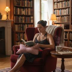 Photo de l'article Coussin cervical ou de lecture – Rayures horizontales terracotta