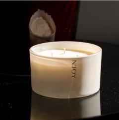 Photo de l'article Bougie parfumée M Blanche – Bougie artisanale en cire végétale, parfum raffiné et longue durée