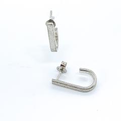Boucles d’oreilles modernes en argent rhodié – design épuré pour un cadeau élégant et intemporel / Moderne gerhodineerde zilveren oorbellen – strak design, ideaal tijdloos geschenk / Modern rhodium silver earrings – sleek design, perfect timeless gift