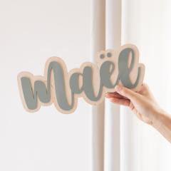 Photo de l'article Prénom personnalisé en bois & acrylique coloré – Déco murale artisanale pour chambre d’enfant