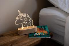 Photo de l'article Veilleuse Licorne personnalisée – Évolutive & ambiances apaisantes pour rituel du coucher