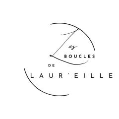 Logo Les Boucles de Laur’Eille, marque belge de bijoux artisanaux faits main, créatrice indépendante, univers féminin et créatif, artisan bijoutier sélectionné par Wimzzi, made in Belgium, gage de qualité et de confiance / Logo van Les Boucles de Laur’Eille, Belgische ambachtelijke juwelen, handgemaakt, vrouwelijke en creatieve identiteit, geselecteerd door Wimzzi, made in Belgium / Les Boucles de Laur’Eille logo, Belgian handmade jewelry brand, independent creator, feminine creative universe, curated by Wimzzi, made in Belgium