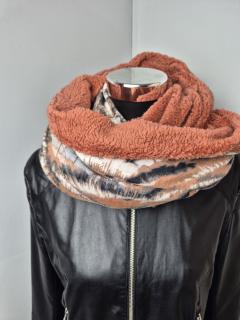 Tour de cou douillet artisanal en tissu moelleux, création faite main en Belgique, accessoire cocooning idéal à offrir / Ambachtelijke zachte colsjaal, handgemaakt in België, cocooning cadeau / Cozy artisan neck warmer, handmade in Belgium, cocooning gift idea