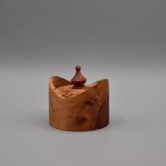 Picture of the product Natural-edge applewood box