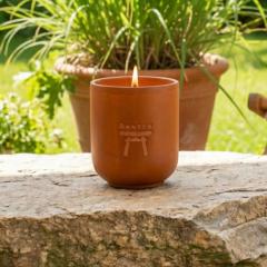 Daozen Bougie citronnelle artisanale 75h en pot, faite main, made in Belgium, création Wimzzi pour extérieur, idée cadeau d’été naturelle / Ambachtelijke citronellakaars 75 uur in pot, handgemaakt in België, Wimzzi creatie, zomers buiten cadeau / Handmade citronella candle 75h in pot, made in Belgium, Wimzzi outdoor candle, natural summer gift