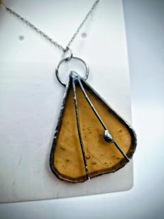 Photo de l'article Pendentif en vitrail