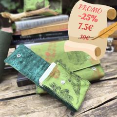 Picture of the product PROMO -25% Light green tarot pouch – Handmade in recycled fabric with plant print, ideal for protecting your tarot cards, books and oracles