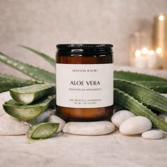Bougie parfumée Aloe Vera 250ml – senteur fraîche et purifiante, ambiance zen et apaisante, parfum d’intérieur naturel, décoration bien-être minimaliste, idée cadeau relaxation premium Maison Kaori Belgique / Geurkaars Aloe Vera 250ml – frisse zuiverende geur, rustgevende zen sfeer, natuurlijke huisparfum, wellness cadeau Maison Kaori België / Aloe Vera scented candle 250ml – fresh purifying fragrance, calming zen home ambiance, natural luxury home scent, premium wellness gift Belgium