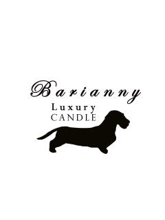 Barianny Luxury Candle bougie artisanale de luxe fabriquée en Belgique disponible sur Wimzzi.com, alternative premium aux grandes marques comme Diptyque ou Rituals, cadeau raffiné made in Belgium / Barianny Luxury Candle luxe ambachtelijke kaars gemaakt in België beschikbaar op Wimzzi.com, premium alternatief voor merken zoals Diptyque of Rituals / Barianny Luxury Candle Belgian handmade luxury candle available on Wimzzi.com, premium alternative to brands like Diptyque or Rituals