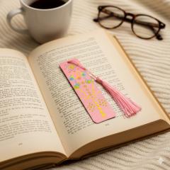 Foto van het artikel Handbeschilderde houten bladwijzer S - Dot Art - Kleurrijke Ontsnapping