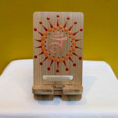 Foto van het artikel Bamboe GSM-houder - Mandala & Dot Art - Heiligbeenchakra