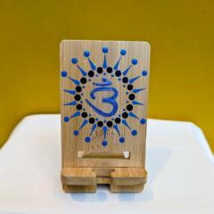 Picture of the product Bamboo phone stand - Mandala & Dot Art - Third Eye Chakra