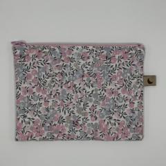 Picture of the product Quilted Flat Pouch M