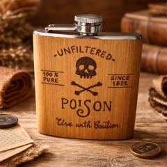 Photo de l'article Flasque à alcool pyrogravée à la main, cadeau original personnalisé