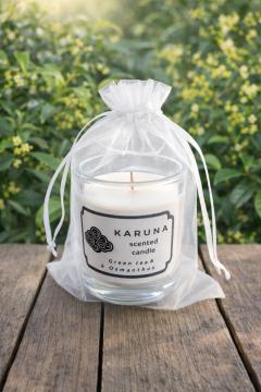 Photo de l'article Scented coconut wax candle - Where luxury comes in small packages (200 gm) Green Tea & Osmanthus