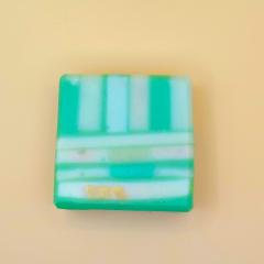 Savon artisanal saponifié à froid type Lush naturel fait main soin peau doux hydratant clean beauty zéro déchet cosmétique solide tendance cadeau bien-être original / Handmade cold process soap Lush style natural skincare gentle hydrating solid cosmetic zero waste beauty trendy wellness gift / Handgemaakte zeep koud proces Lush stijl natuurlijk huidverzorging hydraterend zero waste cosmetica cadeau