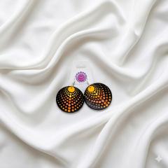Foto van het artikel "Dotty Dots" Houten Oorbellen – Groot Formaat - 3