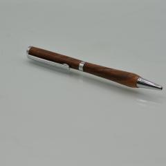 Photo de l'article Stylo bille fait main en noyer