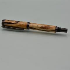 Picture of the product Handcrafted spalted birch wood fountain pen