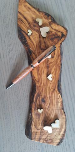 Photo de l'article Stylo à bille artisanal en Bois local.
