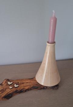 Photo de l'article Vase en bois local tourné.