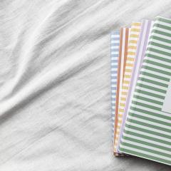 Photo de l'article Carnet A5 120 pages – Couverture souple & pages vierges JAUNE