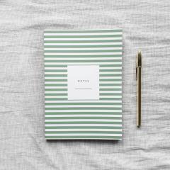 Photo de l'article Carnet A5 120 pages – Couverture souple & pages vierges VERT