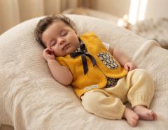 Picture of the product 6 month - Yellow corduroy Sheperd vest.