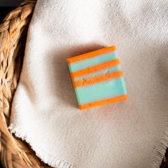 Foto van het artikel Gestreepte Zeep Clementine Monoï