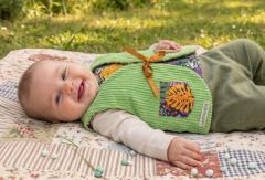 Picture of the product 6/9 month - Green corduroy Sheperd vest.