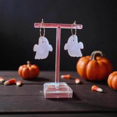 Photo de l'article Boucles d’oreilles fantômes blancs