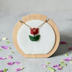 Photo de l'article Collier tulipe en résine rouge