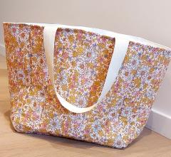 Cabas XXL à fleurs, pratique et lavable pour le quotidien / XXL boodschappentas met bloemen, praktisch en wasbaar / XXL floral tote bag, practical and washable for everyday use