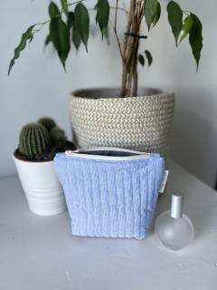 Trousse bleue artisanale belge – parfaite pour maquillage ou crayons / Blauwe Belgische handgemaakte etui – voor make-up of pennen / Belgian handmade light blue pouch – for makeup or pens