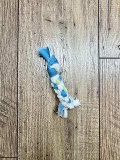 Mini nœud pour chiot ou petit chien – jouet tressé à la main – création locale belge / Mini knoop voor puppy of kleine hond – met de hand gevlochten – Belgisch handwerk / Mini knot for puppies or small dogs – hand-braided toy – local Belgian creation