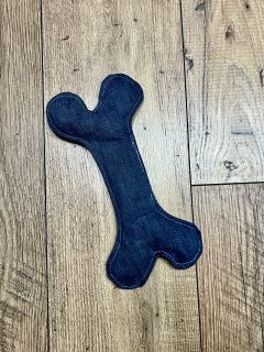 Os pour chien cousu à la main à partir de jeans upcyclé – un jouet doux, solide et belge / Hondenbot van hergebruikte jeans – met de hand genaaid in België – zacht en sterk / Upcycled denim dog bone – handmade in Belgium – soft, durable, responsible